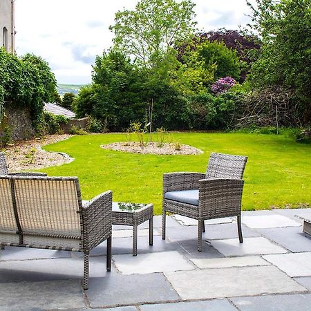 Dingle Garden Townhouse Bed and Breakfast Eksteriør billede The garden of the house