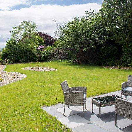Dingle Garden Townhouse Bed and Breakfast Eksteriør billede The garden of the house