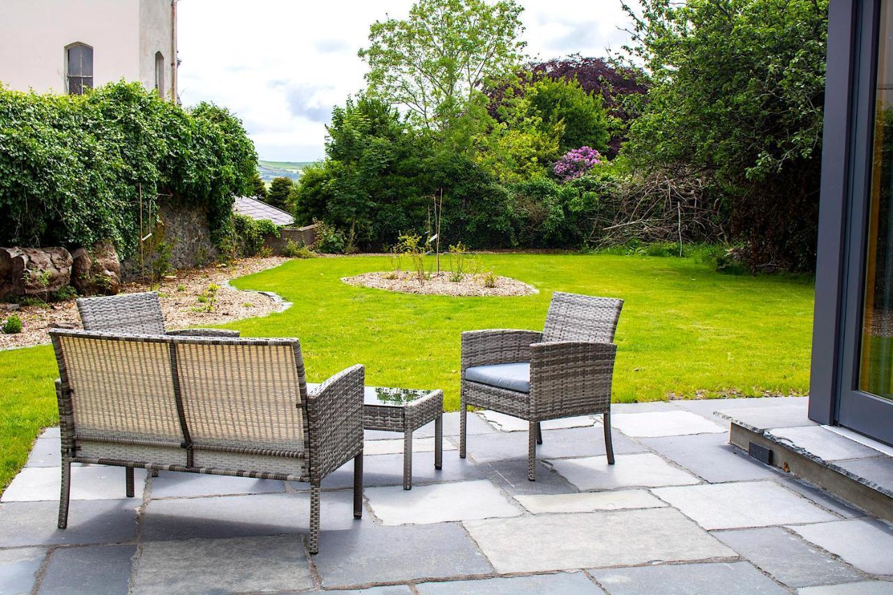 Dingle Garden Townhouse Bed and Breakfast Eksteriør billede The garden of the house